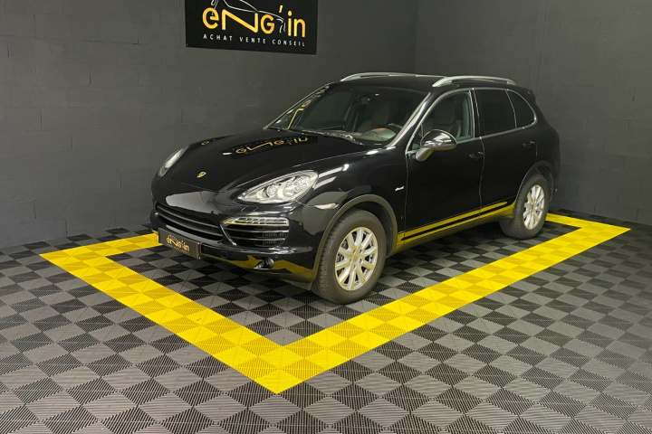 PORSCHE CAYENNE