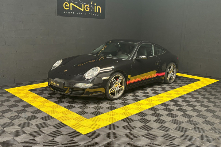PORSCHE 911 CARRERA 4 COUPE 997