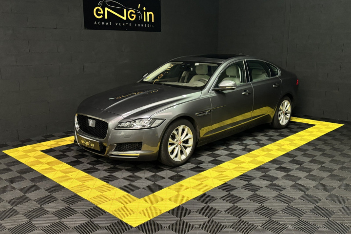 JAGUAR XF
