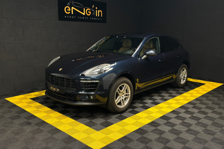 PORSCHE MACAN