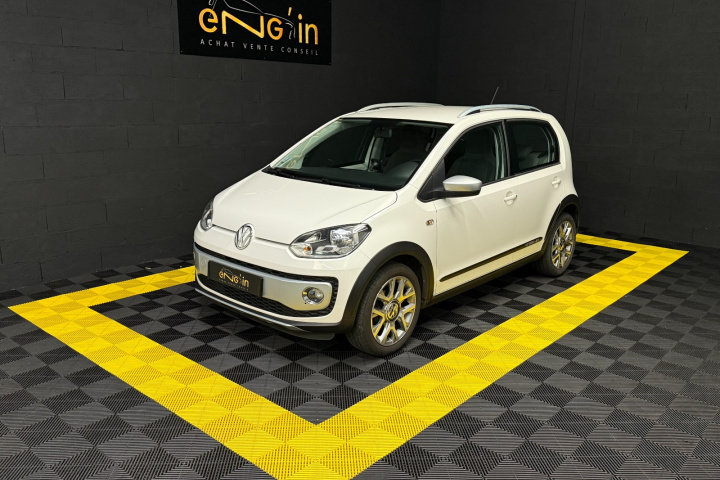 VOLKSWAGEN UP