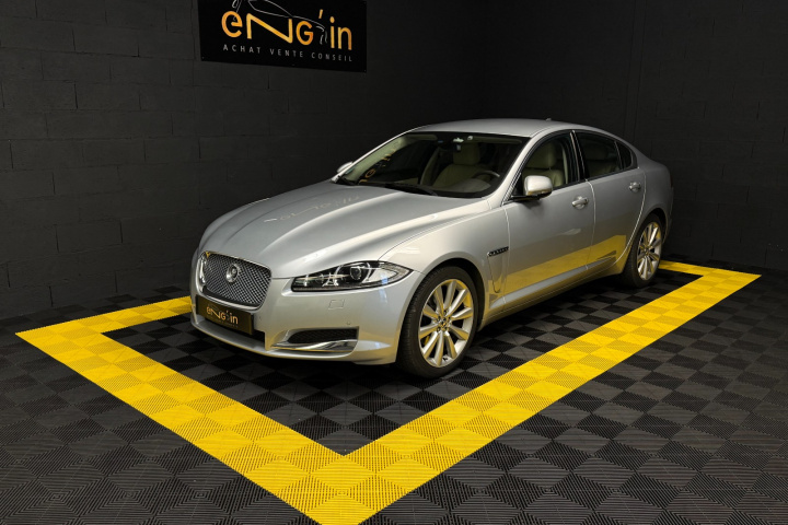 JAGUAR XF
