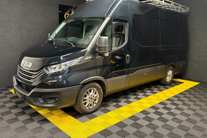 IVECO DAILY FOURGON